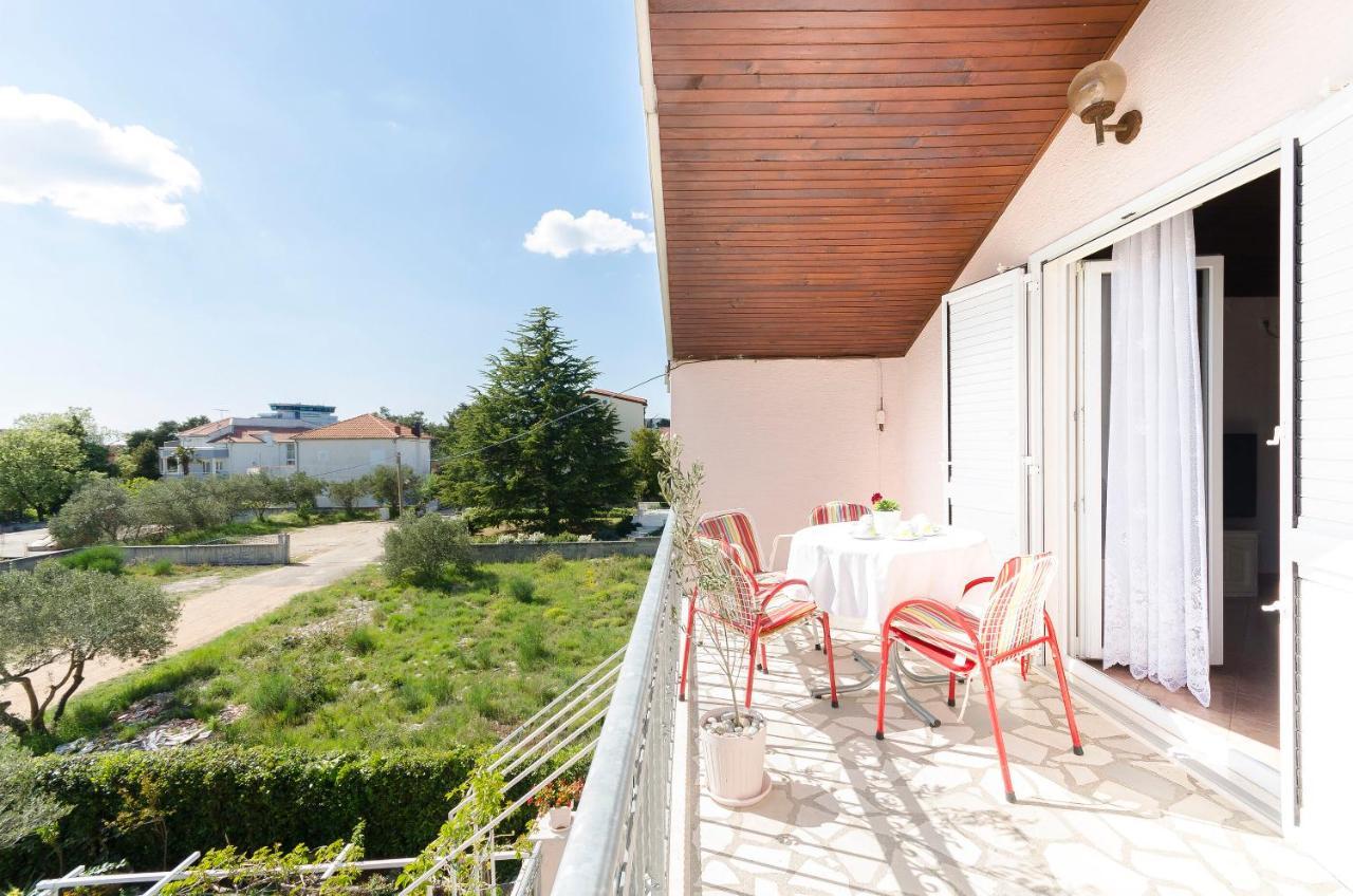 Apartment And Rooms Ema Vodice Kültér fotó
