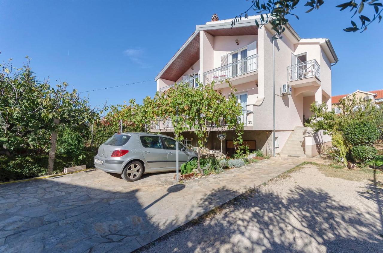 Apartment And Rooms Ema Vodice Kültér fotó